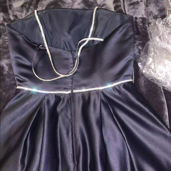 Grad/bridesmaid dress - Picture 2 of 5